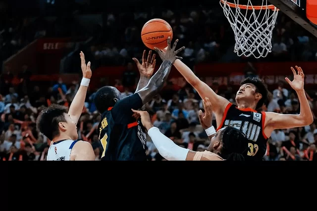 同样是2:1无缘总决赛深圳却昂首退场,北京为何成为口诛笔伐对象_北汽_球员_广厦