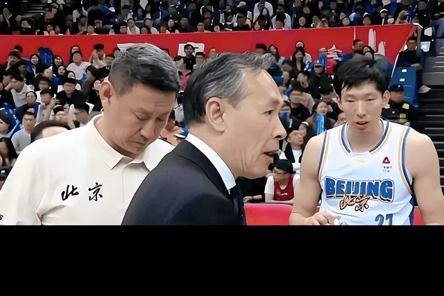 同样是2:1无缘总决赛深圳却昂首退场,北京为何成为口诛笔伐对象_北汽_球员_广厦